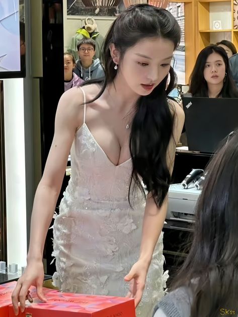 av一區(qū)二區(qū)三區(qū)在線
