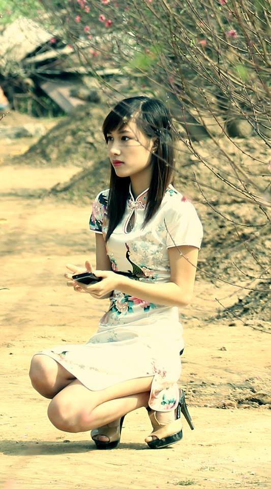 商務(wù)旅行中的女老板的帽子2019