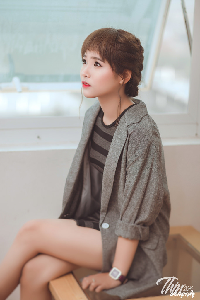 從廚房后面摸岳的奶