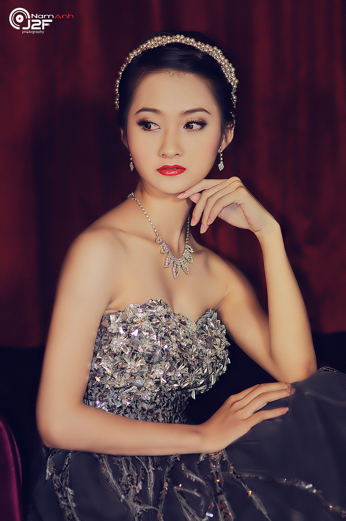 國產(chǎn)黑絲一區(qū)二區(qū)三區(qū)