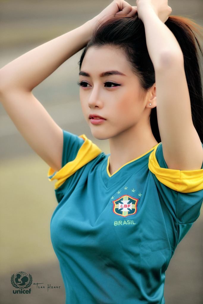 八木梓