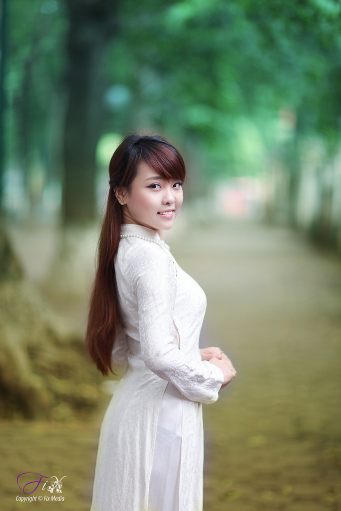 豐滿(mǎn)女鄰居的色誘4